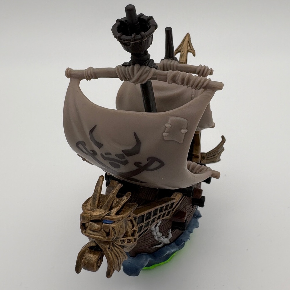 3 Characters for $21- Skylanders Spyro's Adventure Pirate Seas Ship Green Bottom